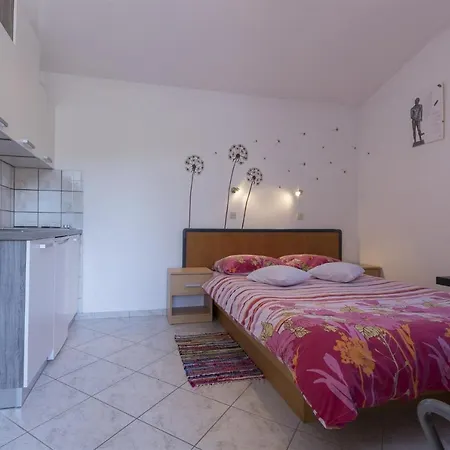 In 15042 Apartman *