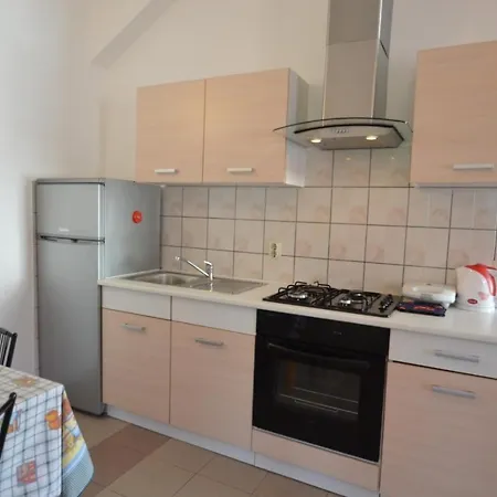 In 15042 Apartman Mali Lošinj