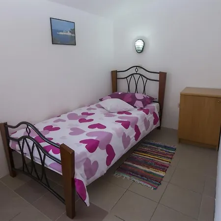 In 15042 Apartman *